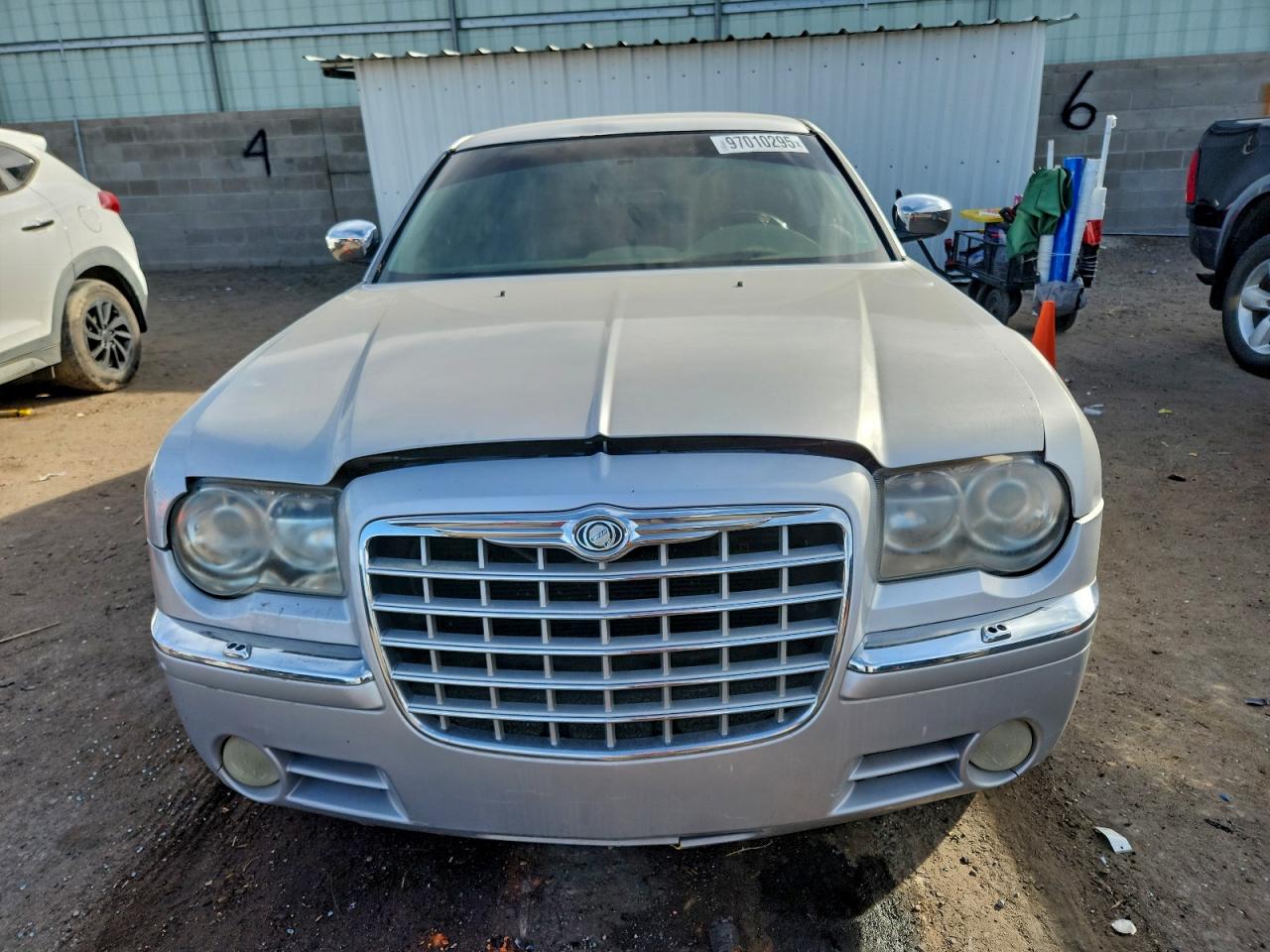 Chrysler 300 Image 3
