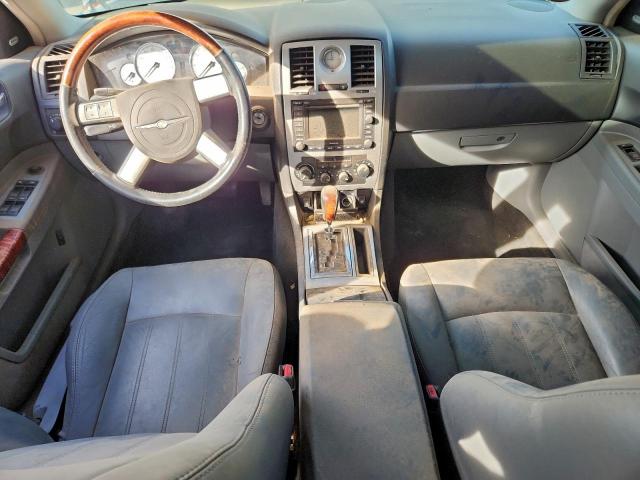 Chrysler 300 Image 13