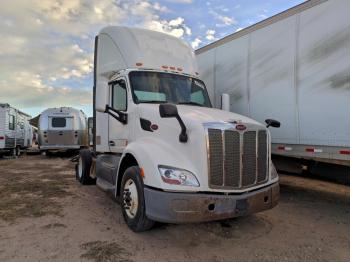  Salvage Peterbilt 579