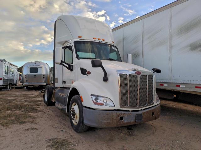  Salvage Peterbilt 579