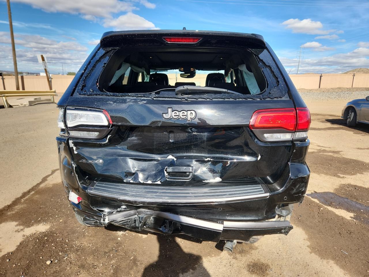 Jeep Grand Cherokee Overland Image 8