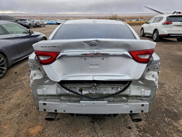 Nissan Maxima 3.5s Image 5