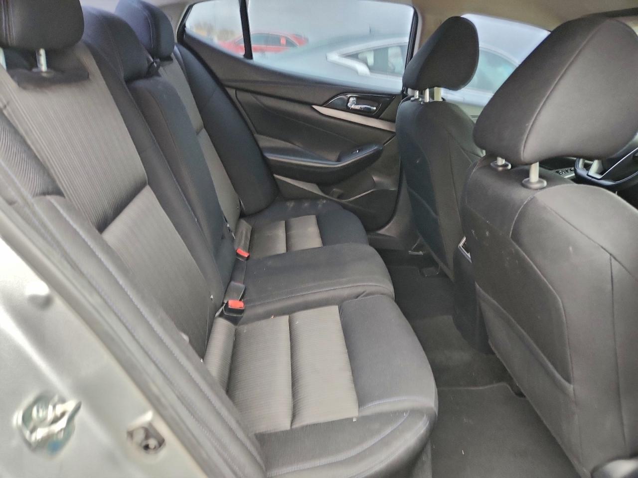 Nissan Maxima 3.5s Image 6