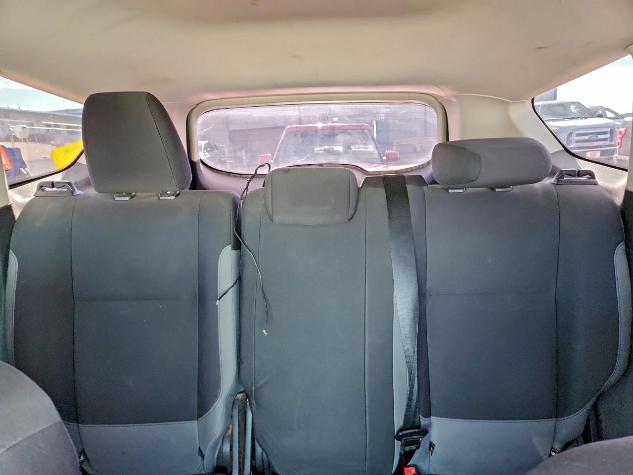 Ford Escape S Image 8