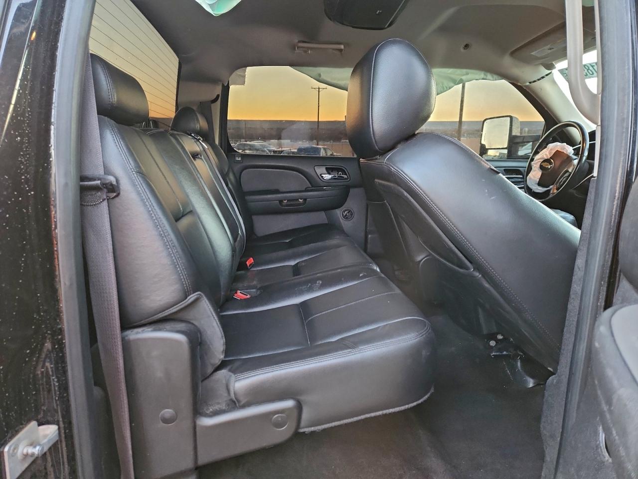 Chevrolet Silverado K1500 Ltz Image 8