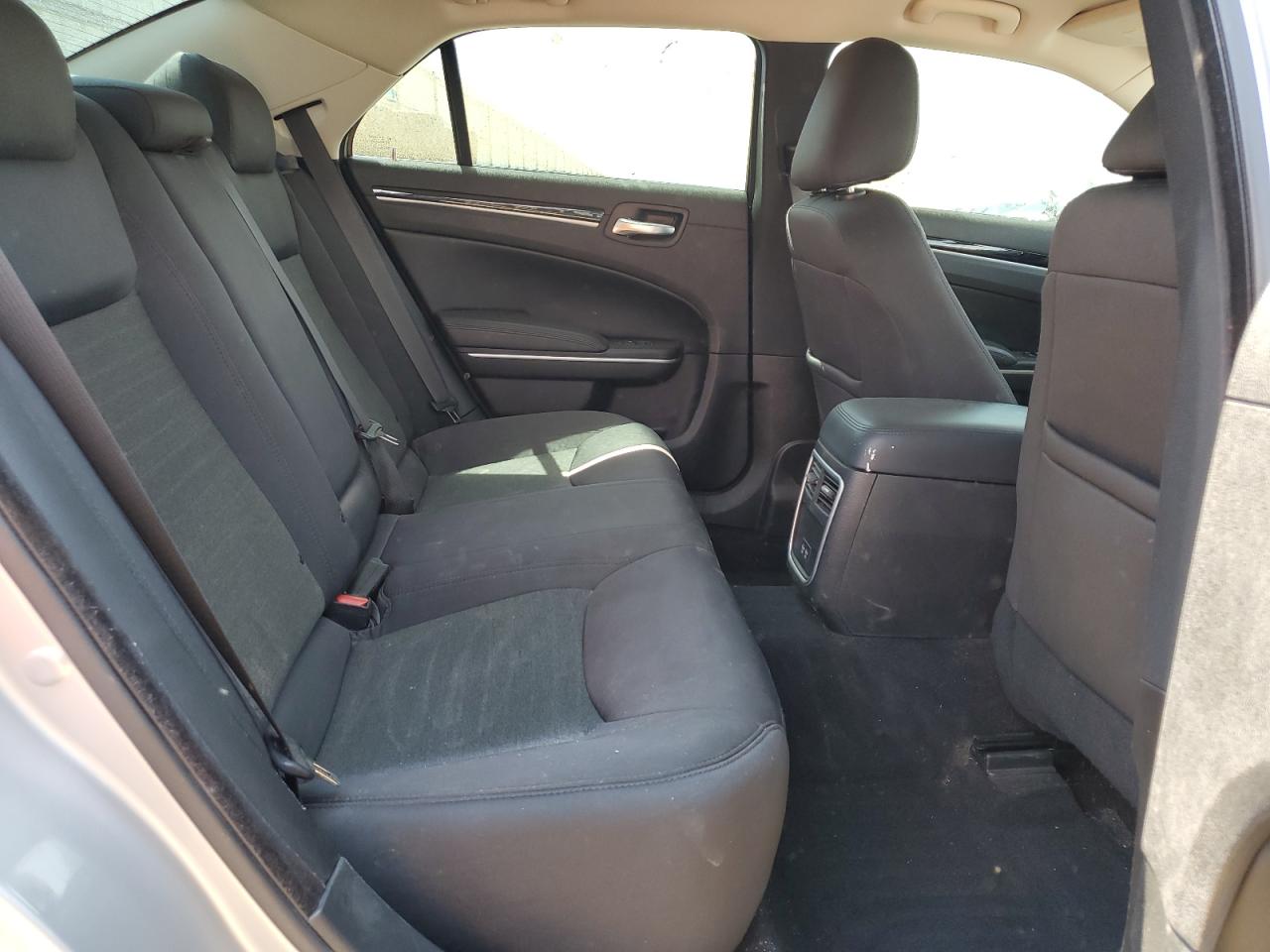 Chrysler 300 Touring Image 6