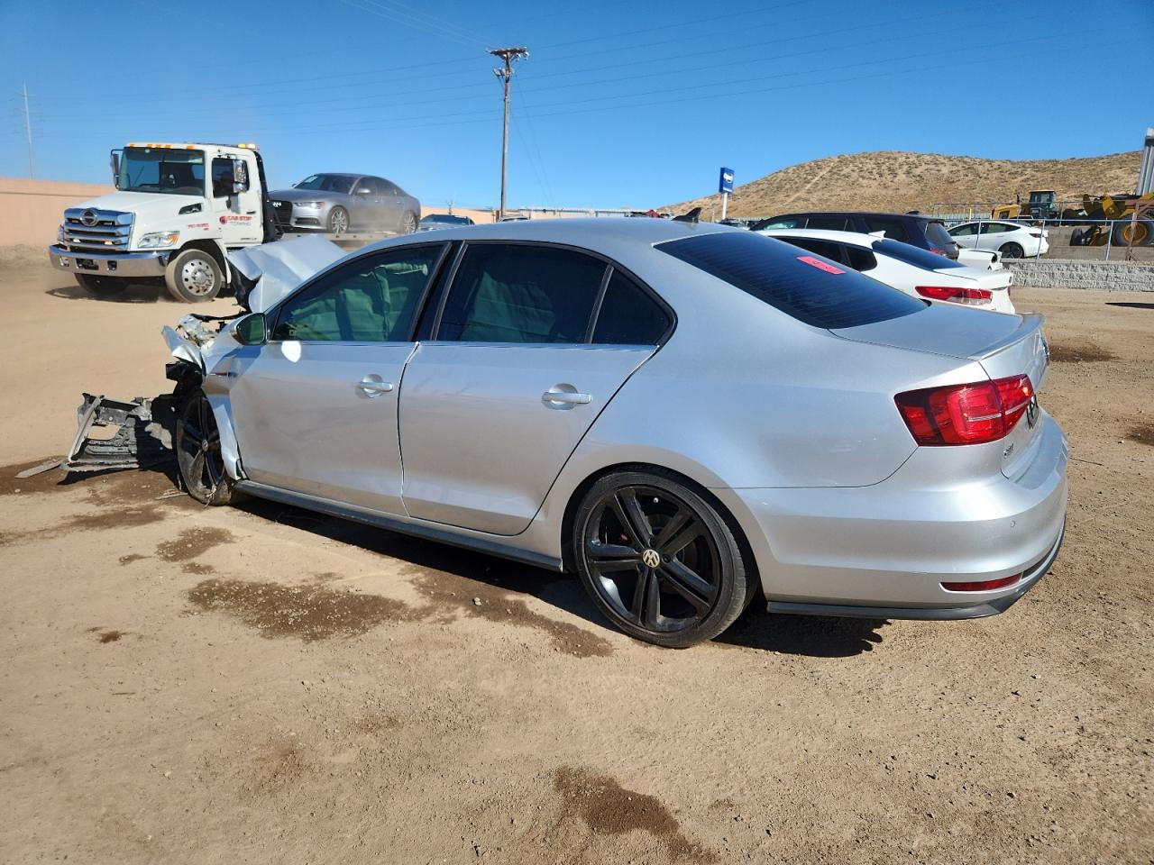 Volkswagen Jetta Gli Image 3