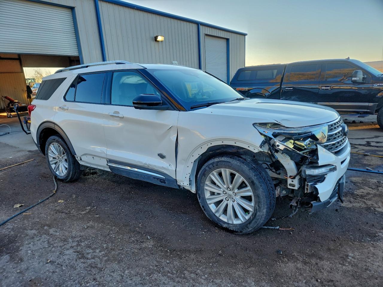 Ford Explorer King Ranch Image 3