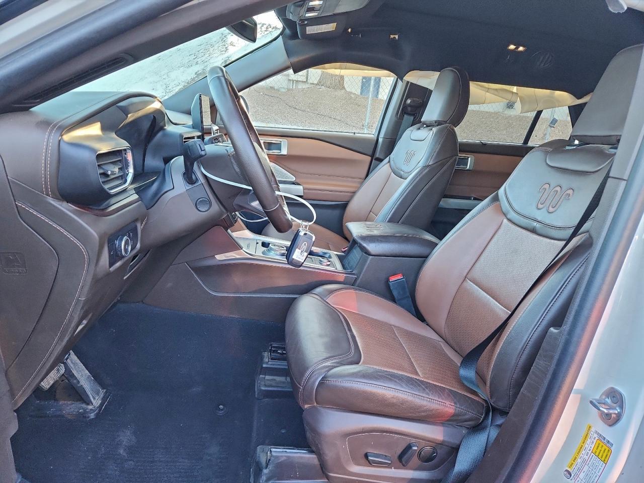 Ford Explorer King Ranch Image 13