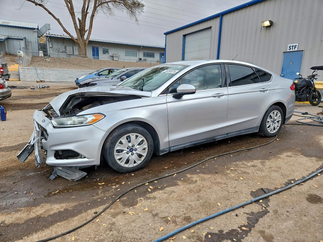 Ford Fusion S Image 1