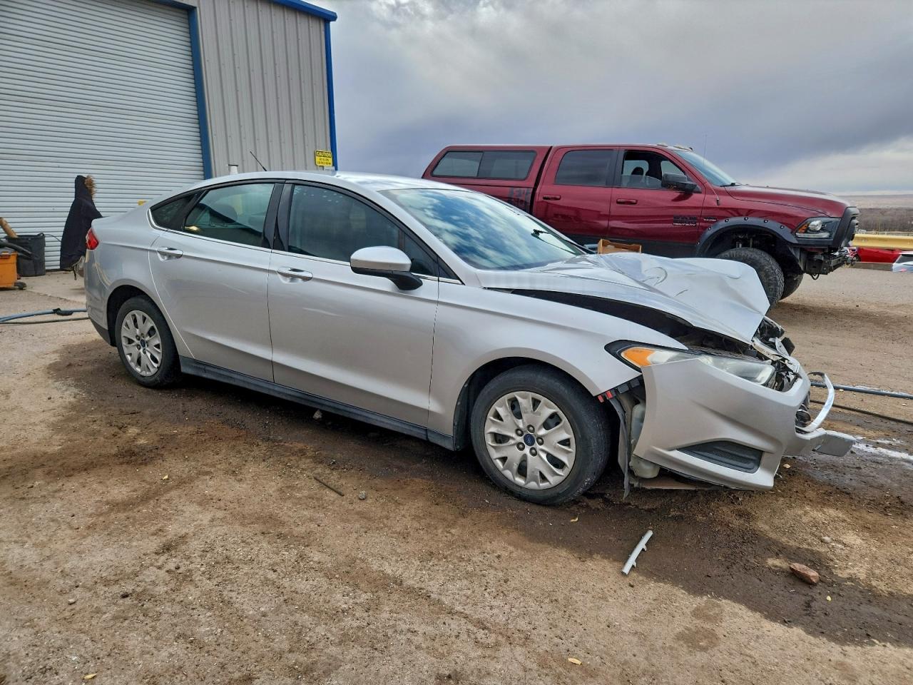 Ford Fusion S Image 4