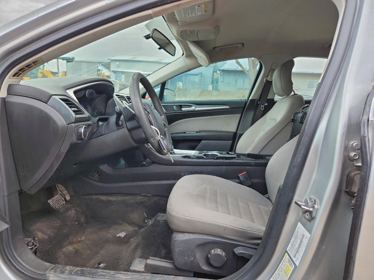 Ford Fusion S Image 7