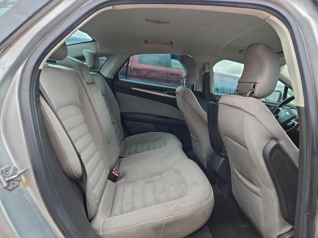 Ford Fusion S Image 6