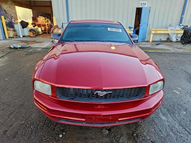 Ford Mustang Image 8