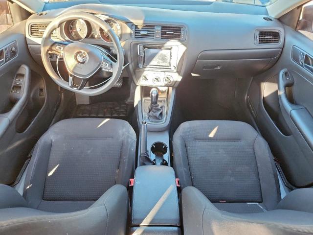 Volkswagen Jetta S Image 9