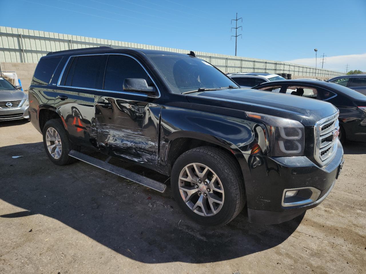 GMC Yukon Sle Image 6
