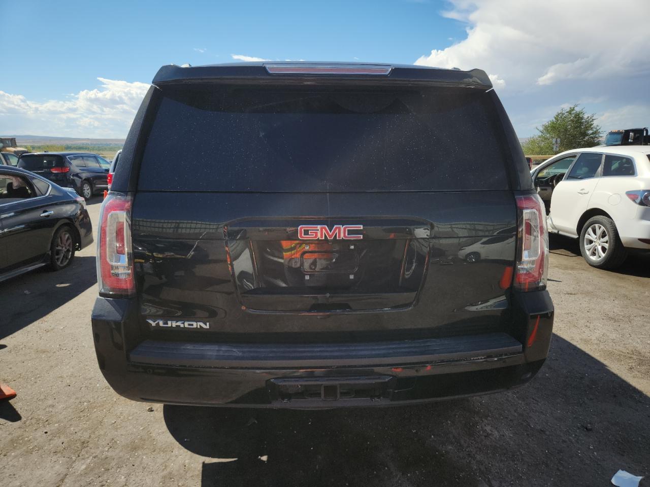 GMC Yukon Sle Image 13