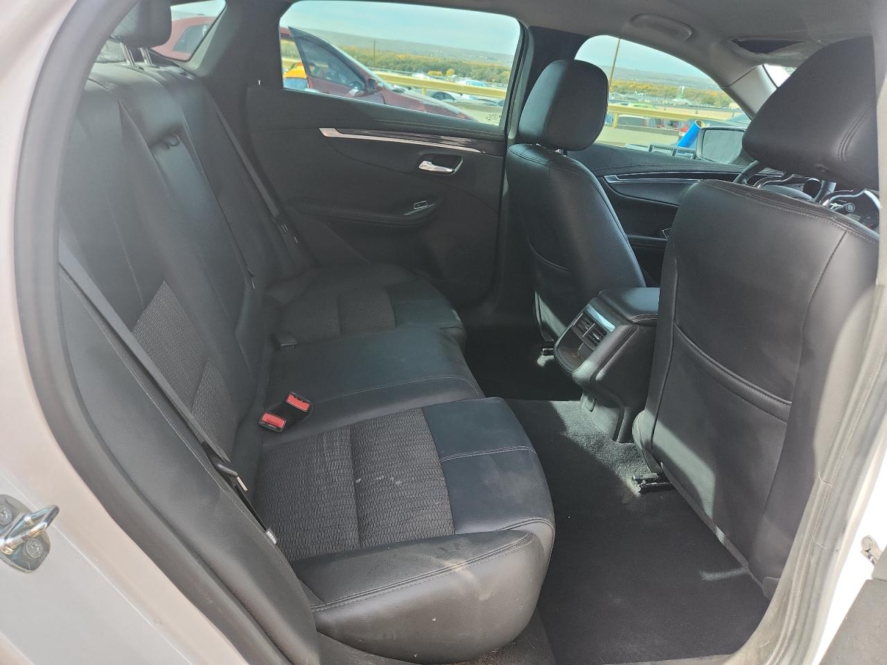 Chevrolet Impala Lt Image 6