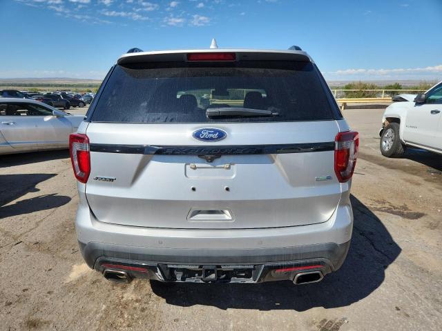 Ford Explorer Sport Image 5