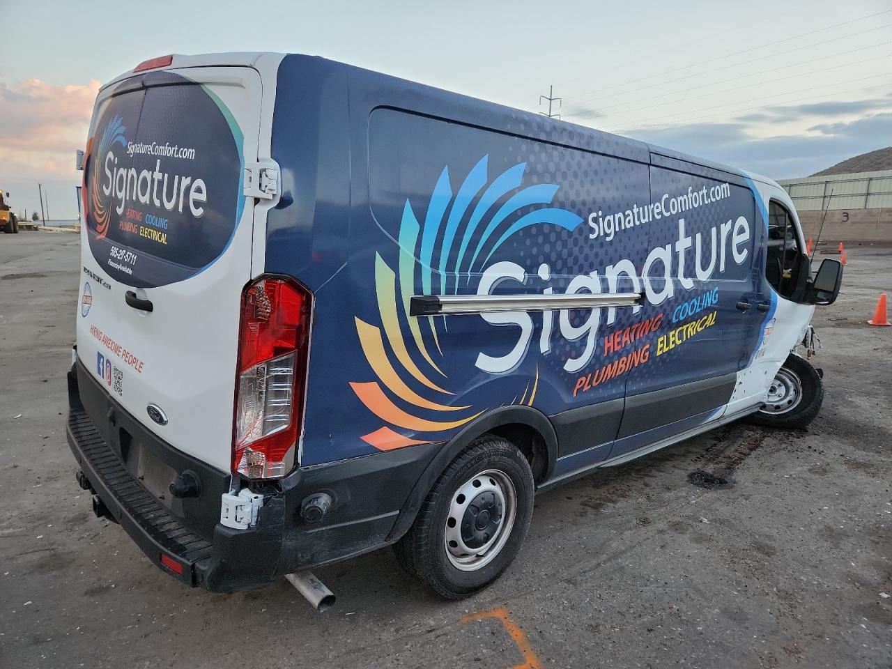 Ford Transit T-250 Image 13