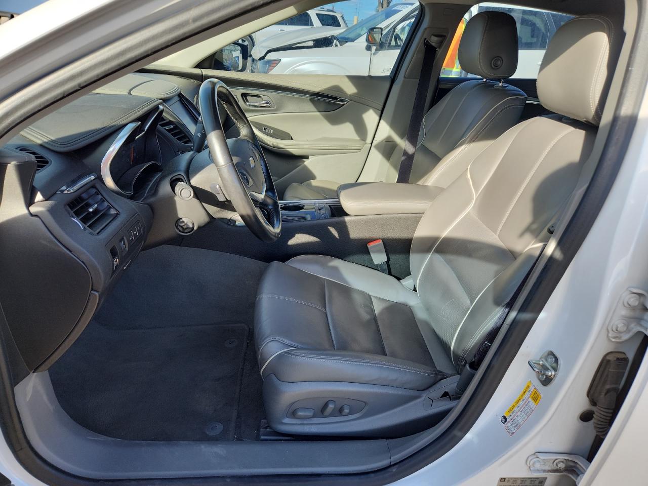 Chevrolet Impala Premier Image 8