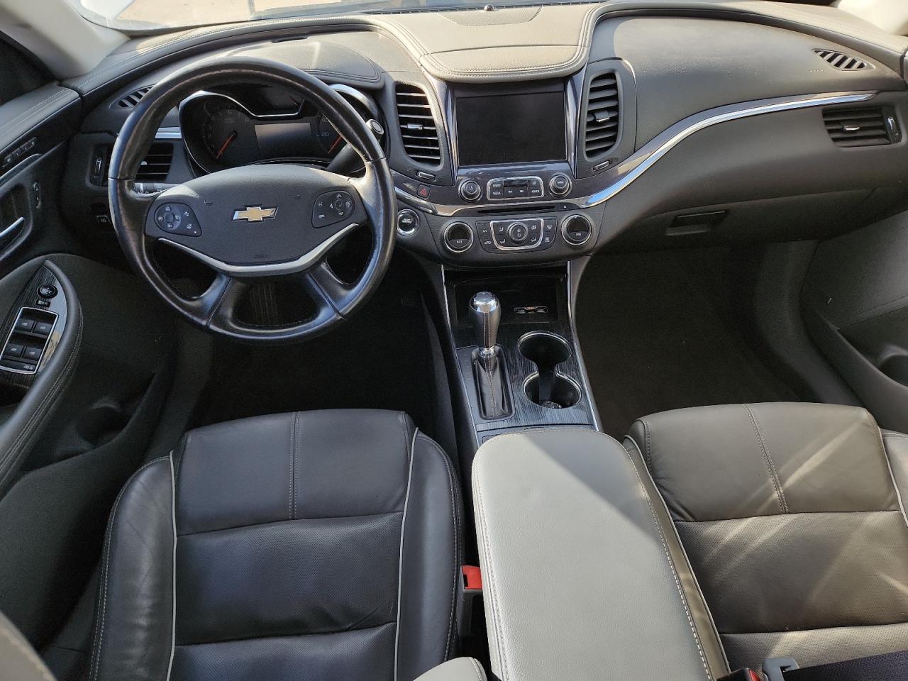 Chevrolet Impala Premier Image 12