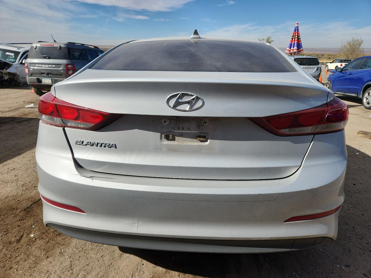Hyundai ELANTRA Sel Image 2
