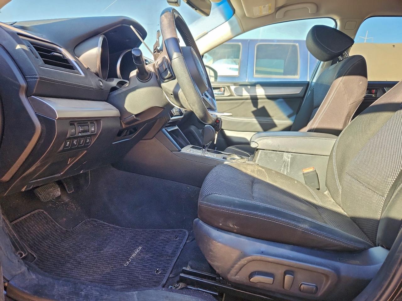 Subaru Outback 2.5i Premium Image 5