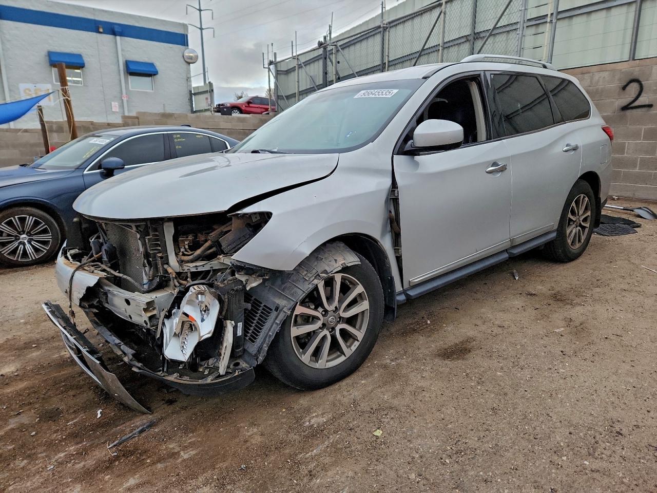 Nissan Pathfinder S Image 1