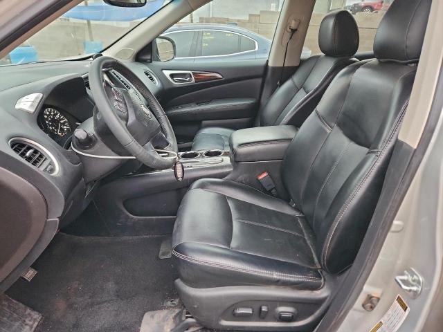 Nissan Pathfinder S Image 4