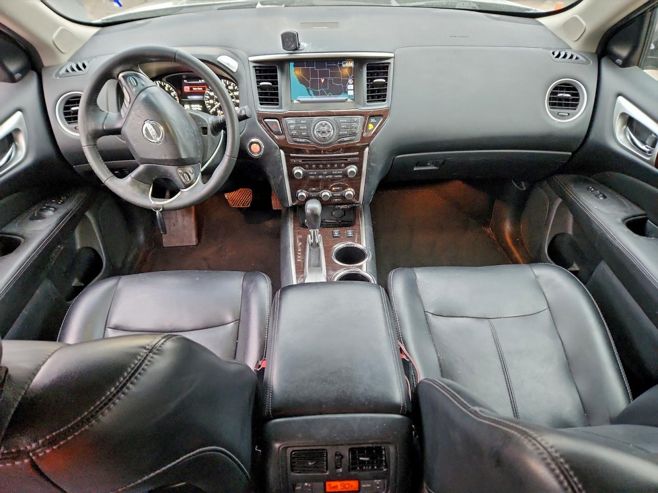 Nissan Pathfinder S Image 6