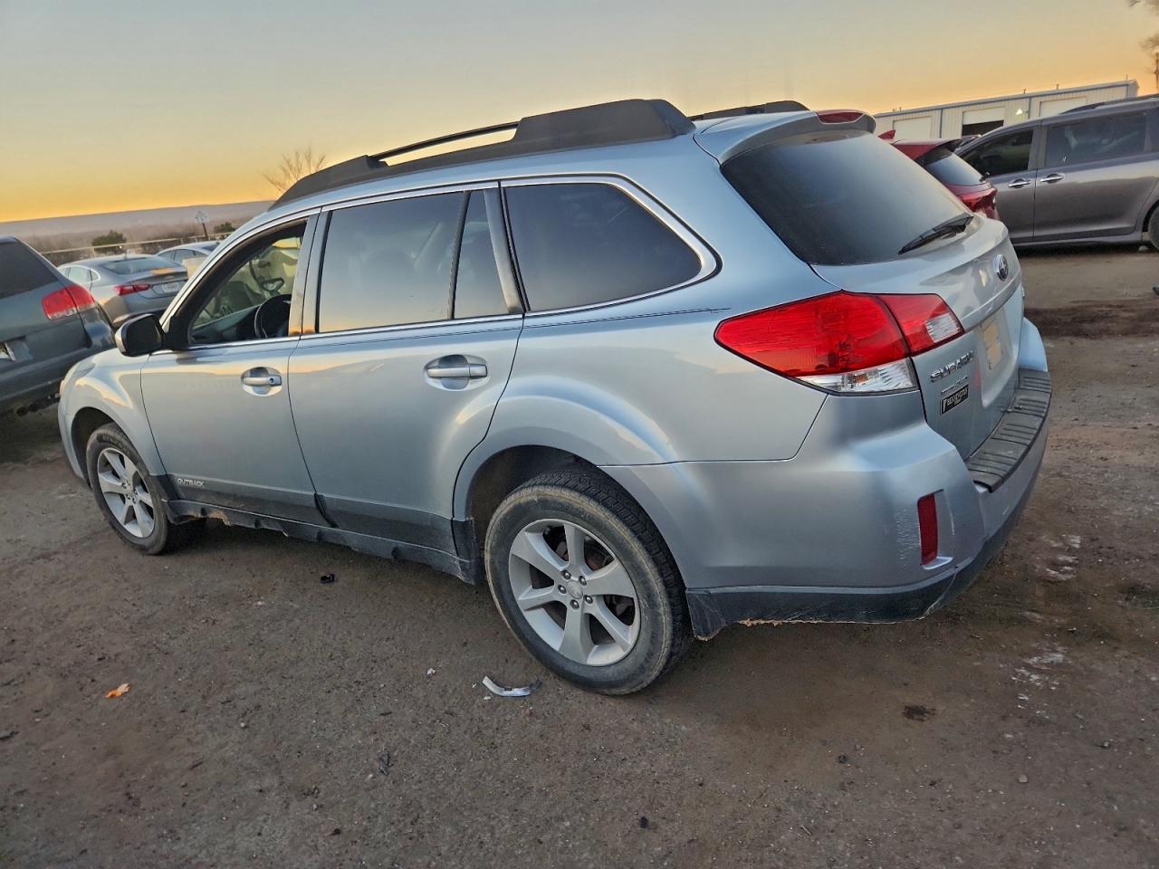 Subaru Outback 2.5i Premium Image 9