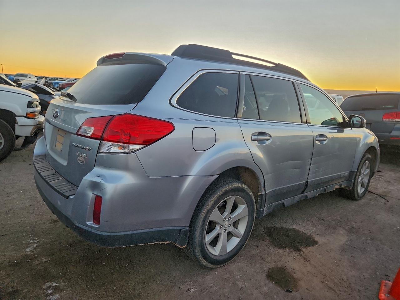Subaru Outback 2.5i Premium Image 8
