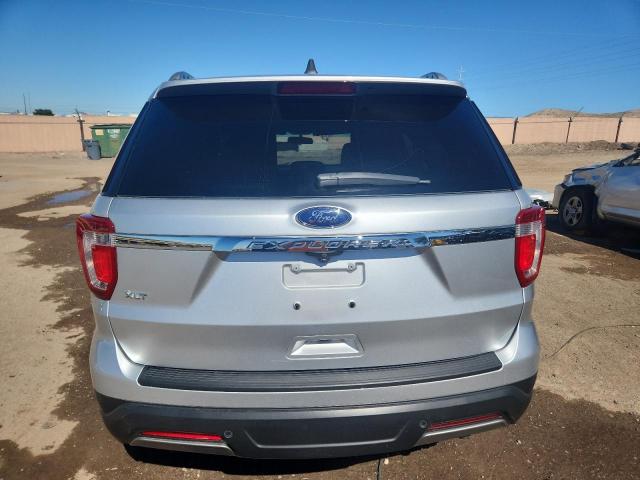 Ford Explorer Xlt Image 7