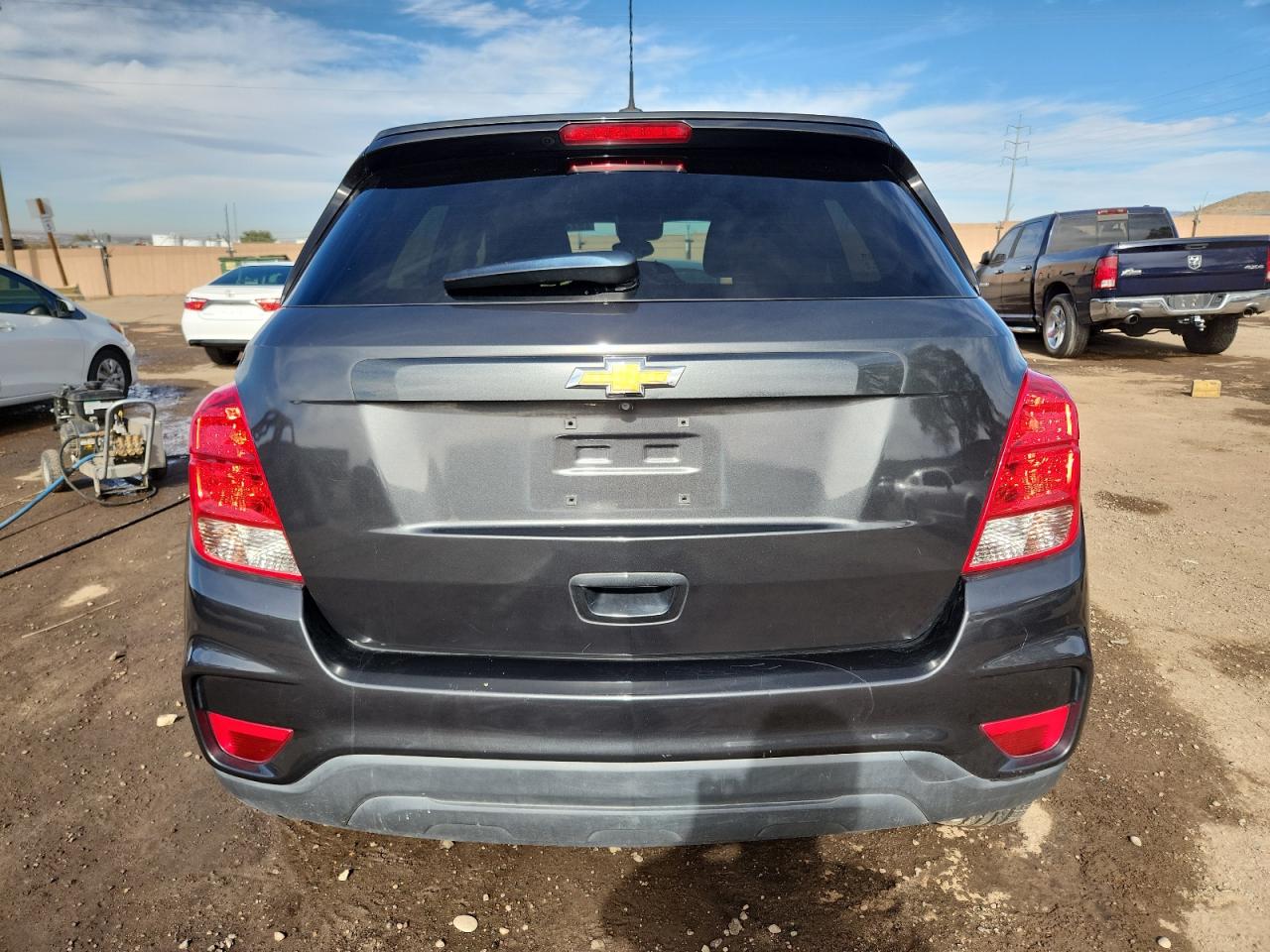 Chevrolet Trax Ls Image 8