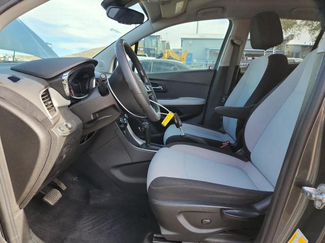 Chevrolet Trax Ls Image 2