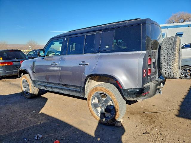 Land Rover Defender 110 X-dynamic Hse Image 13