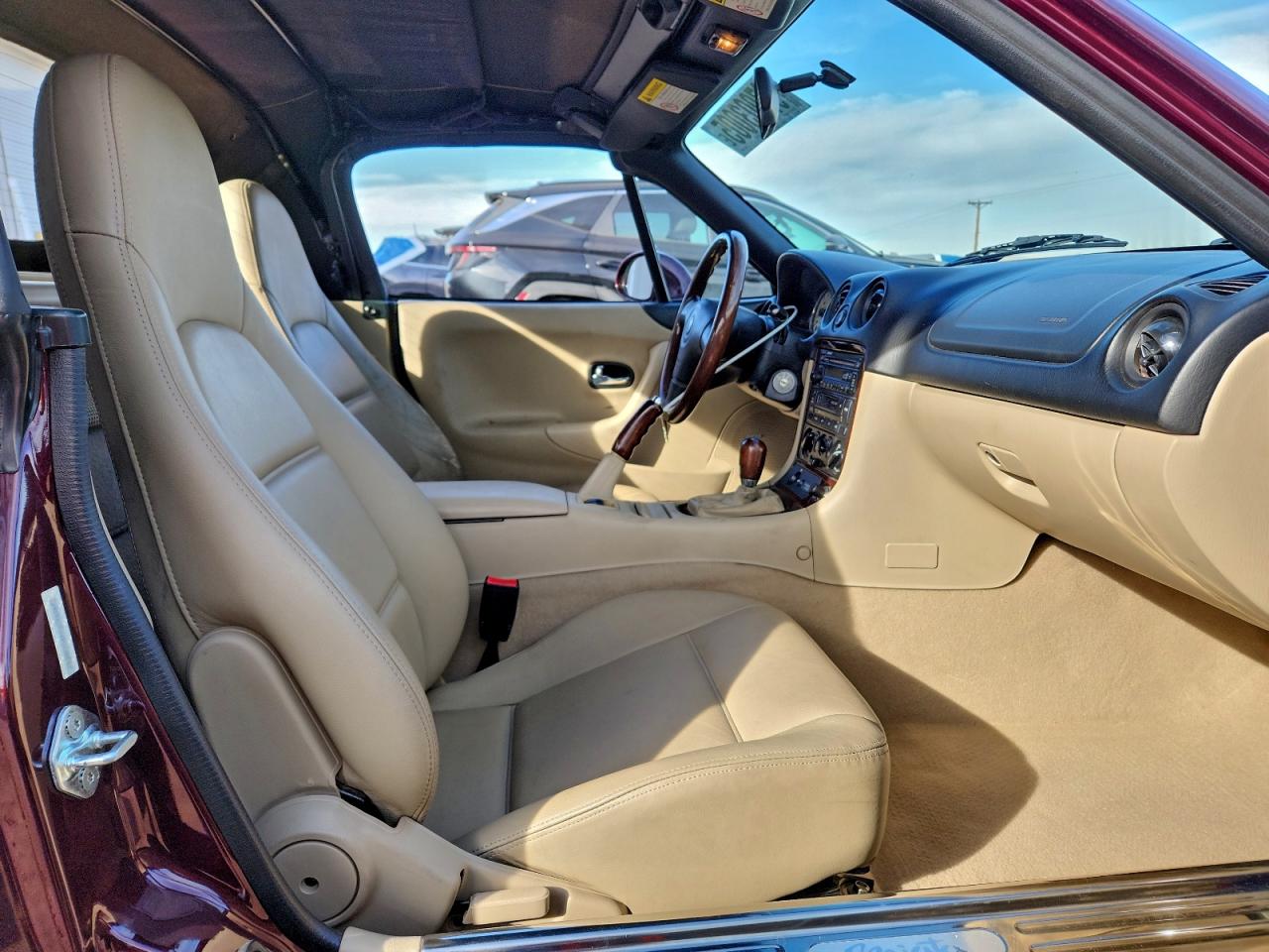 Mazda Mx5 Base Image 8