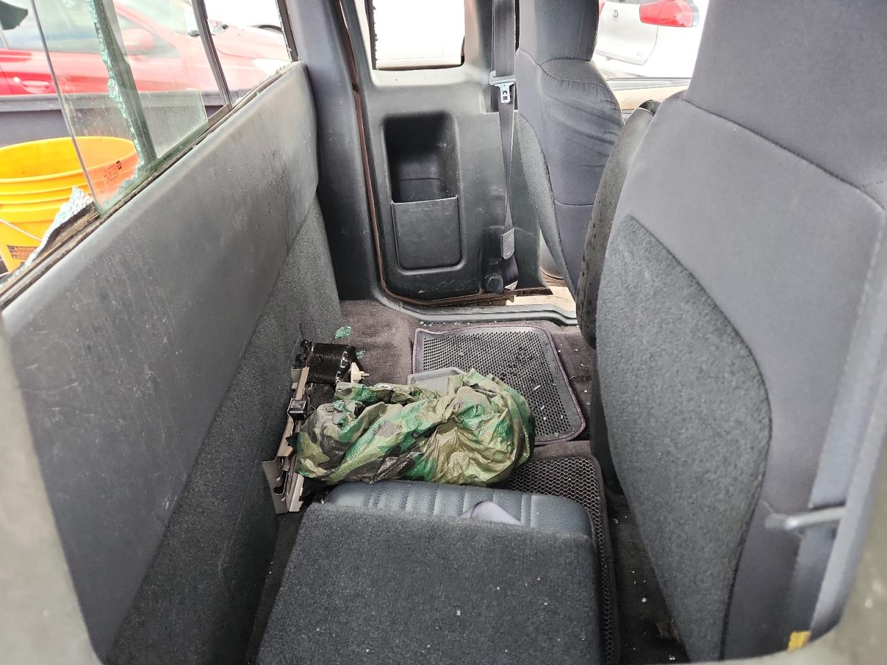 Chevrolet S-10 S10 Image 9