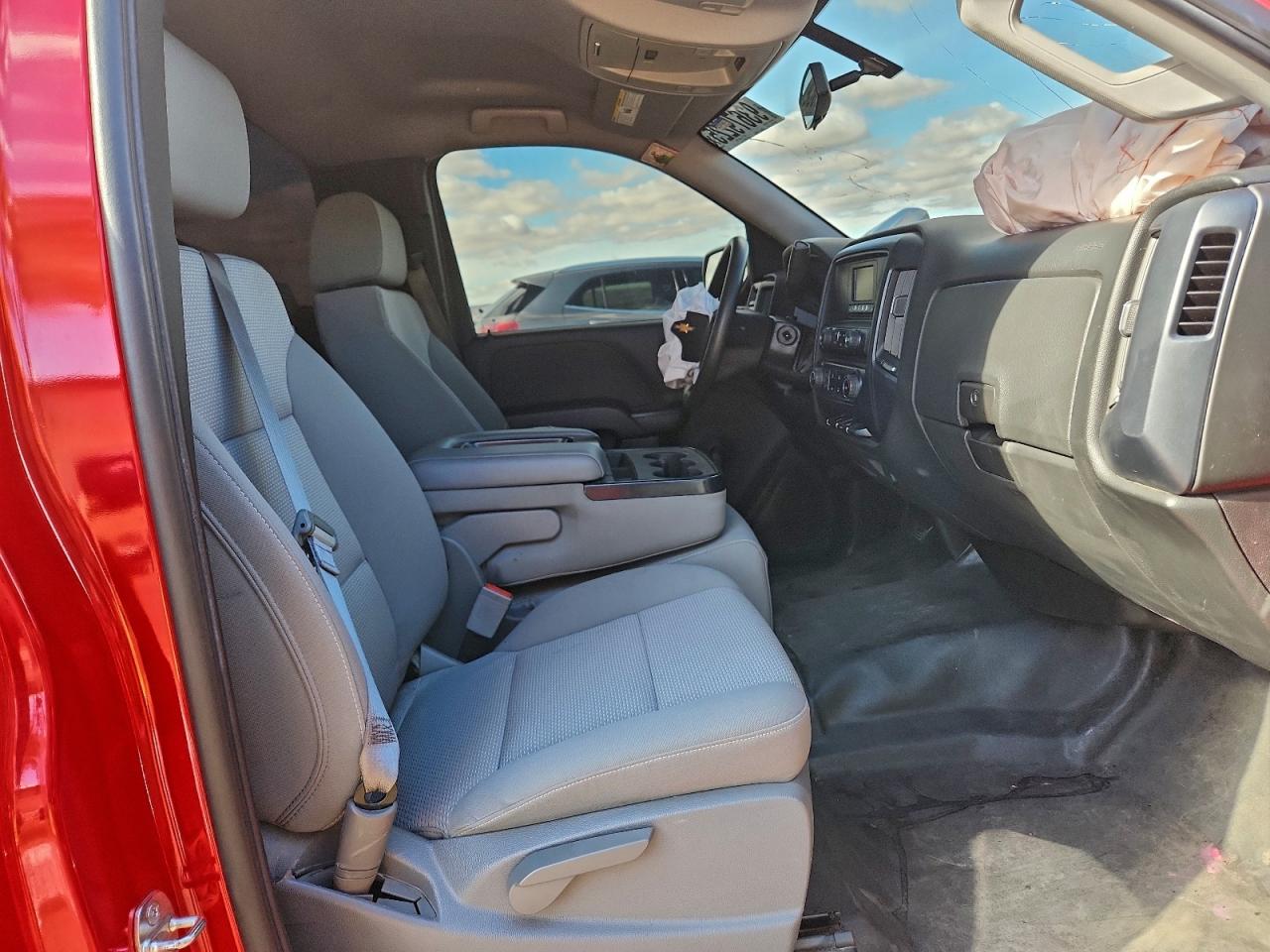 Chevrolet Silverado C1500 Image 8