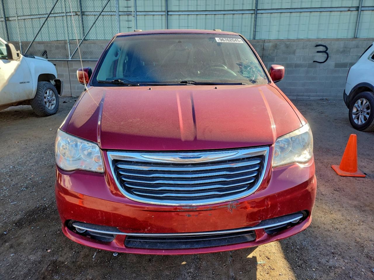 Chrysler Minivan Touring Image 12