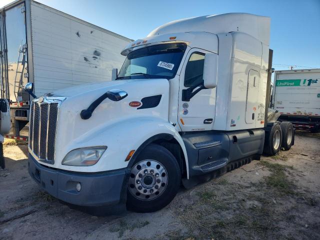 Peterbilt Tractor 579 Image 8