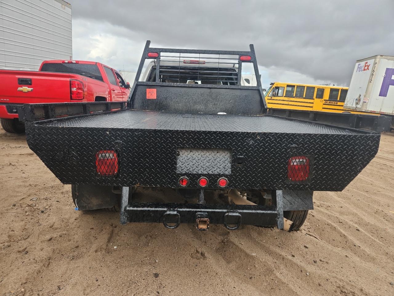 Chevrolet Silverado C3500 Image 10