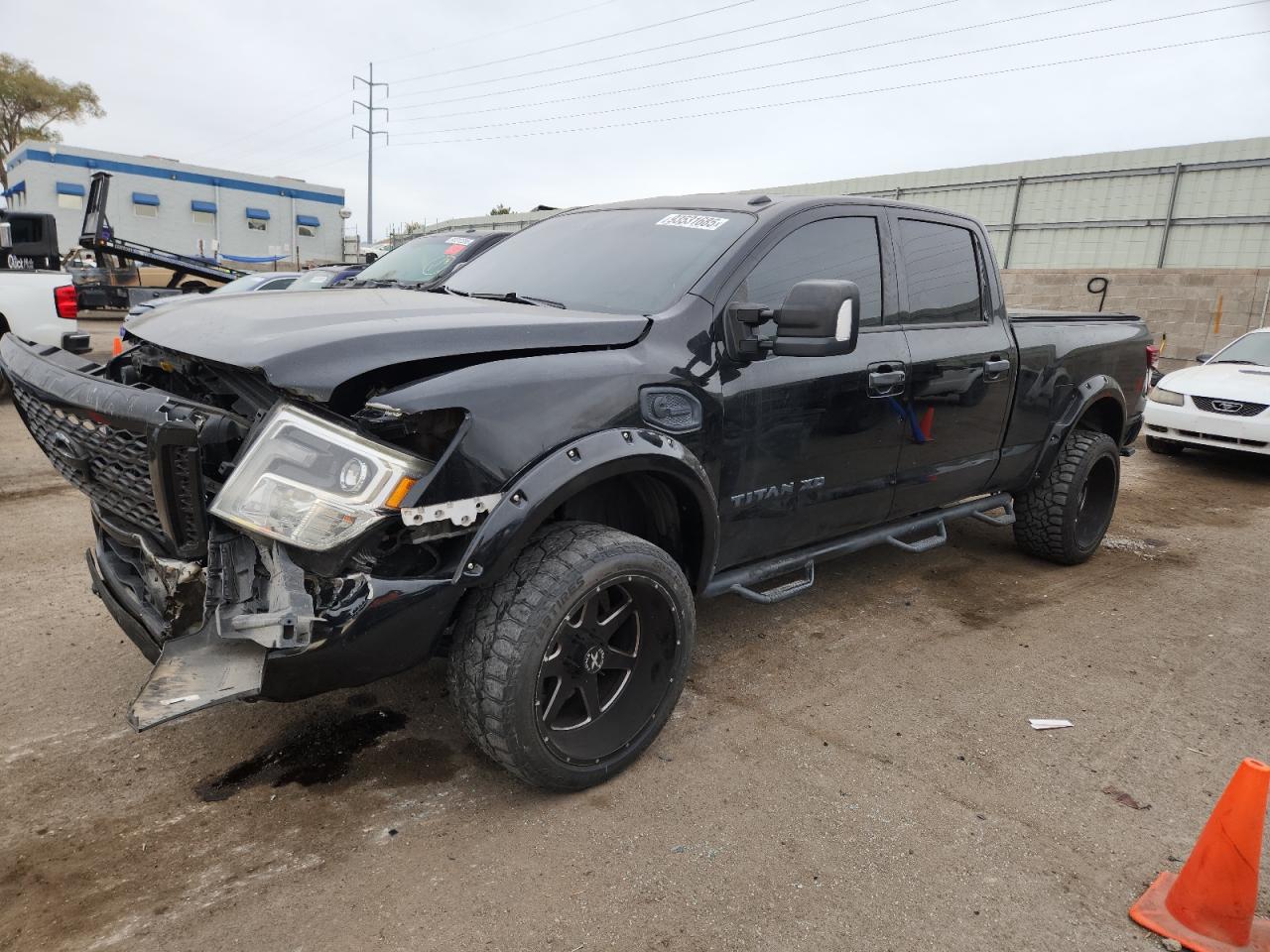 Nissan Titan Sl Image 1