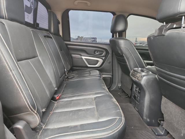 Nissan Titan Sl Image 7
