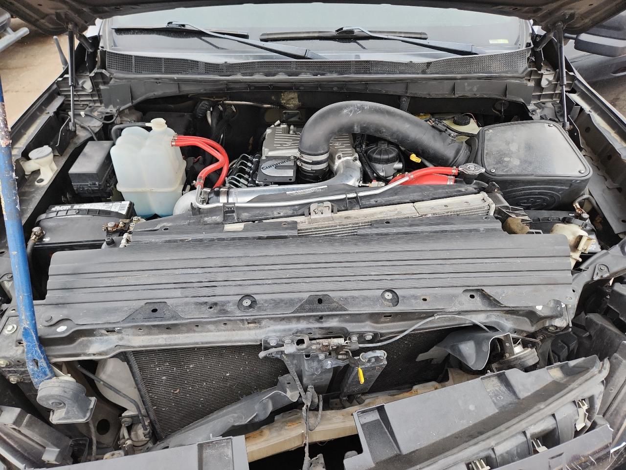 Nissan Titan Sl Image 11