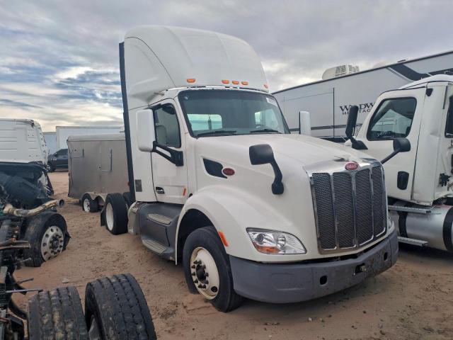  Salvage Peterbilt Tractor 579