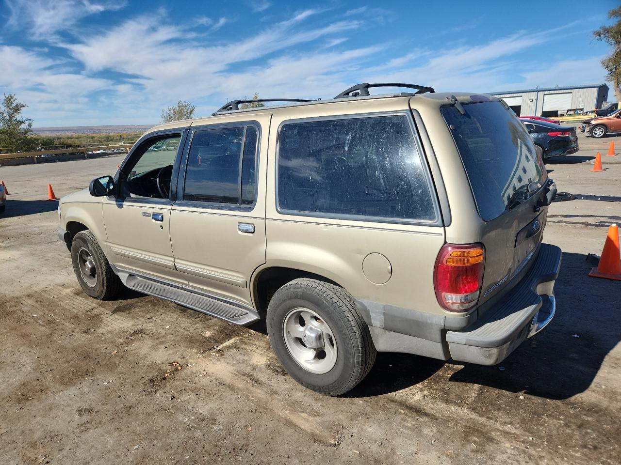 Ford Explorer Xlt Image 6