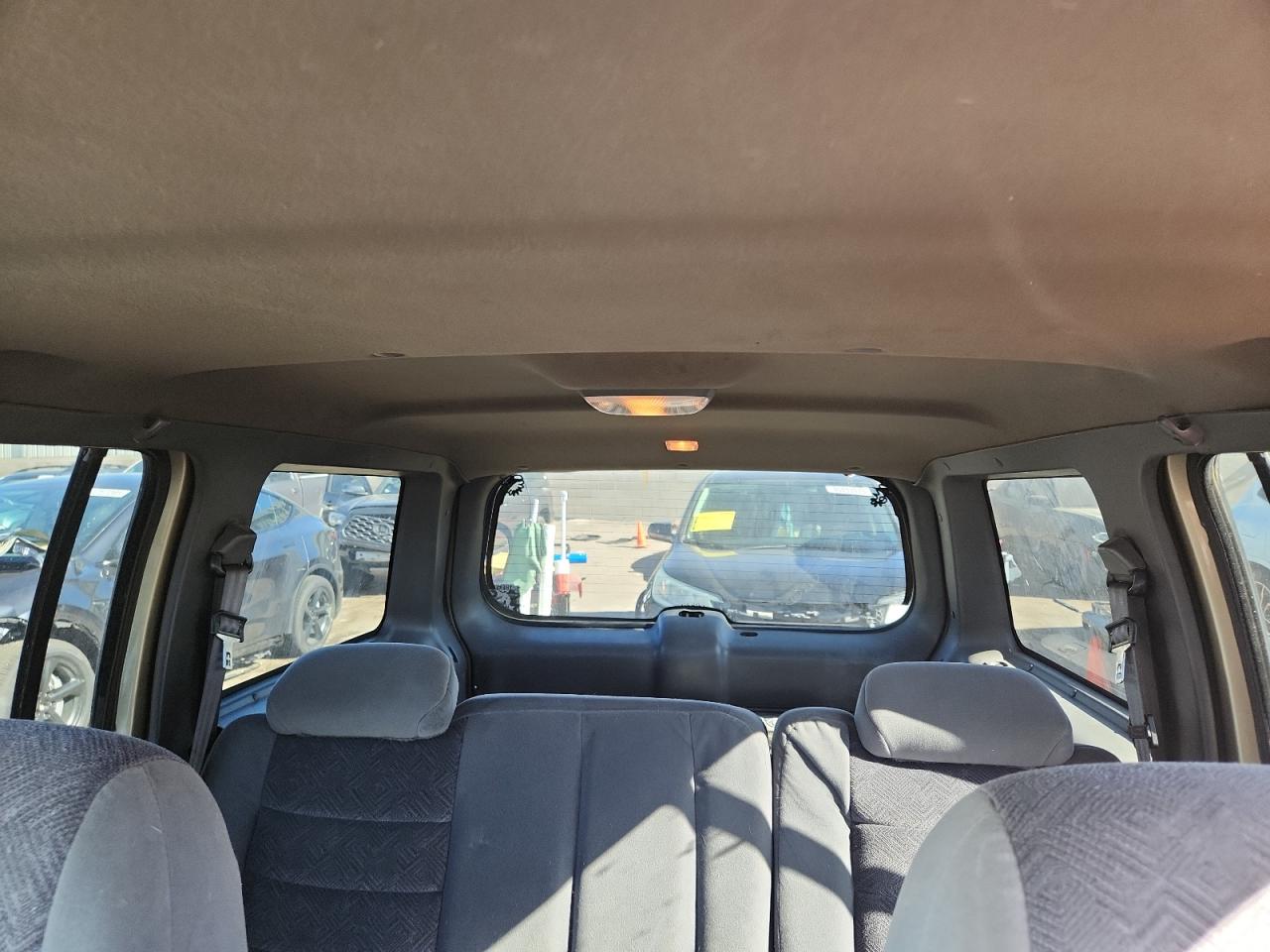 Ford Explorer Xlt Image 8