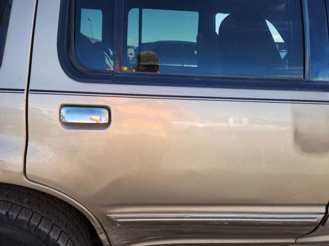 Ford Explorer Xlt Image 2